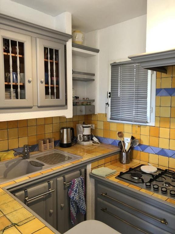 Appartement 60M2 - 2 Chambres A Une Minute Des Plages, Parking Prive Sausset-les-Pins Exterior foto