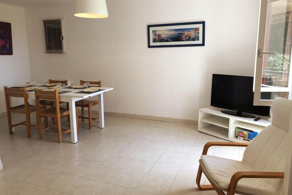 Appartement 60M2 - 2 Chambres A Une Minute Des Plages, Parking Prive Sausset-les-Pins Exterior foto