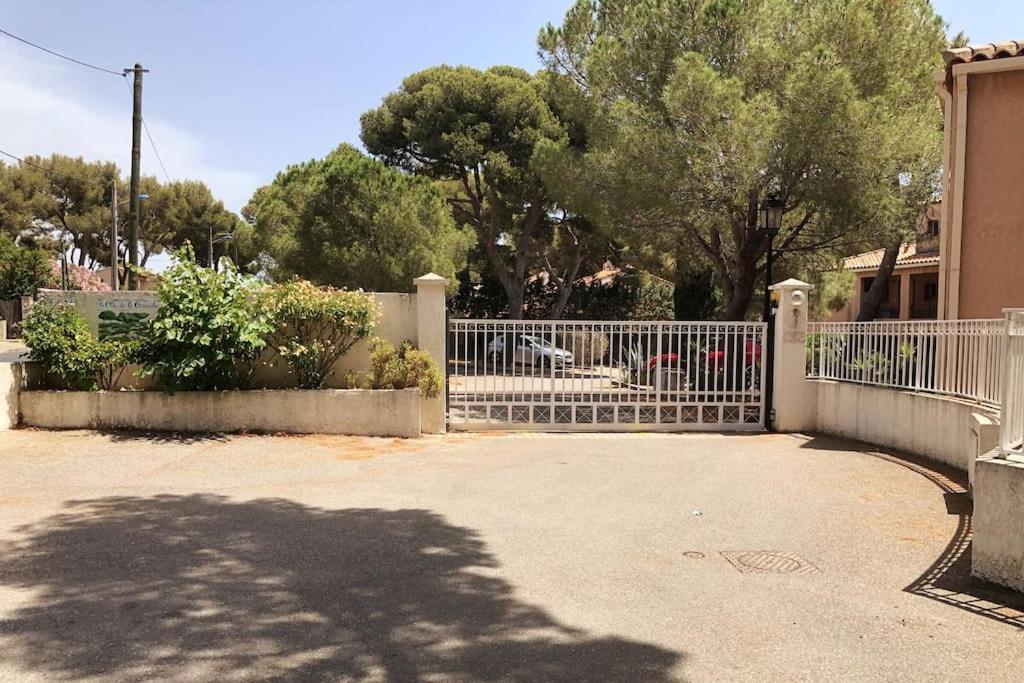 Appartement 60M2 - 2 Chambres A Une Minute Des Plages, Parking Prive Sausset-les-Pins Exterior foto